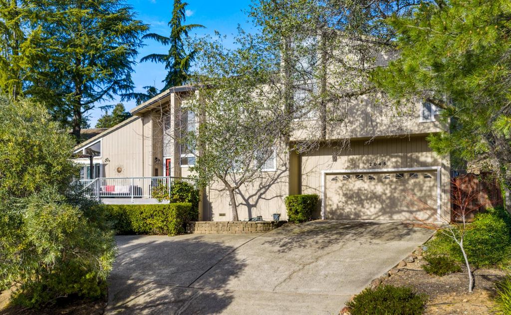 2045 Vista Mar Dr, El Dorado Hills, CA 95762