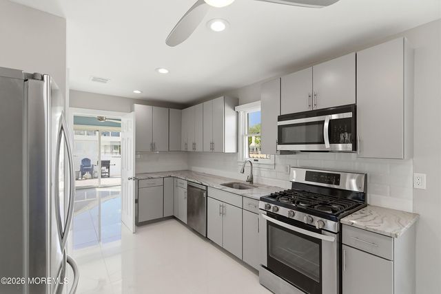 117 Emily Drive, Manahawkin, NJ 08050