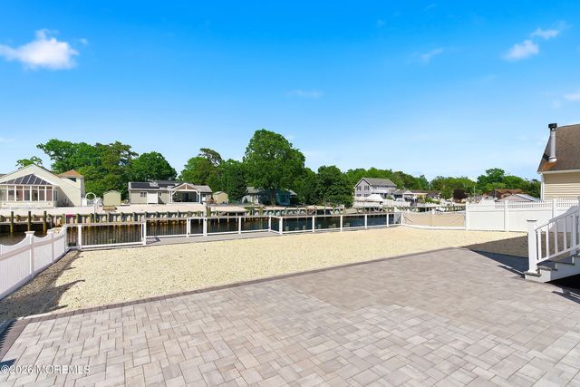 117 Emily Drive, Manahawkin, NJ 08050