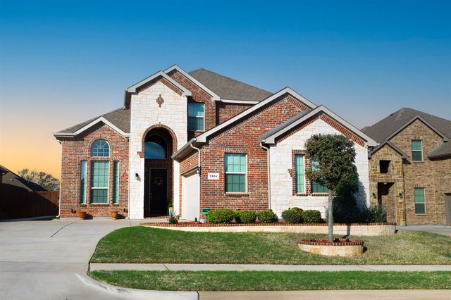 7804 Azure Way, Arlington, TX 76001