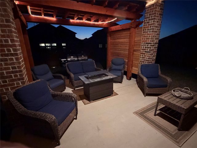 7804 Azure Way, Arlington, TX 76001