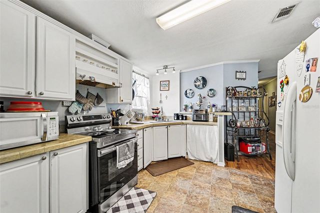 38030 LAWANDA LOOP, Zephyrhills, FL 33542