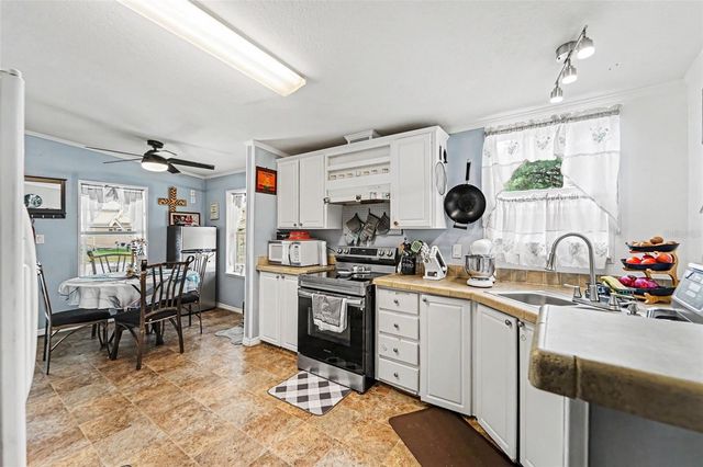 38030 LAWANDA LOOP, Zephyrhills, FL 33542