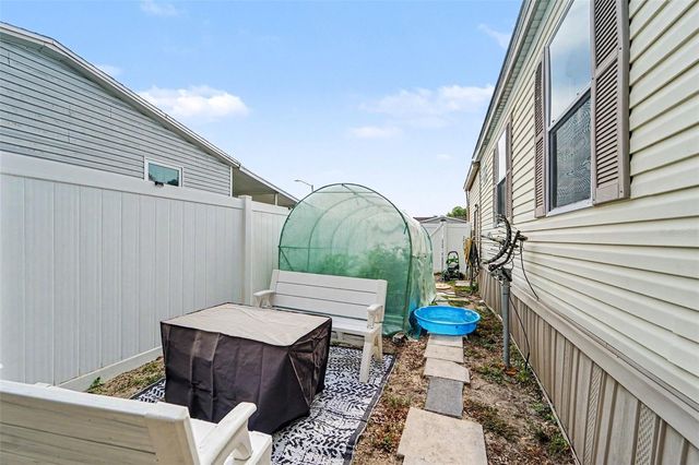 38030 LAWANDA LOOP, Zephyrhills, FL 33542