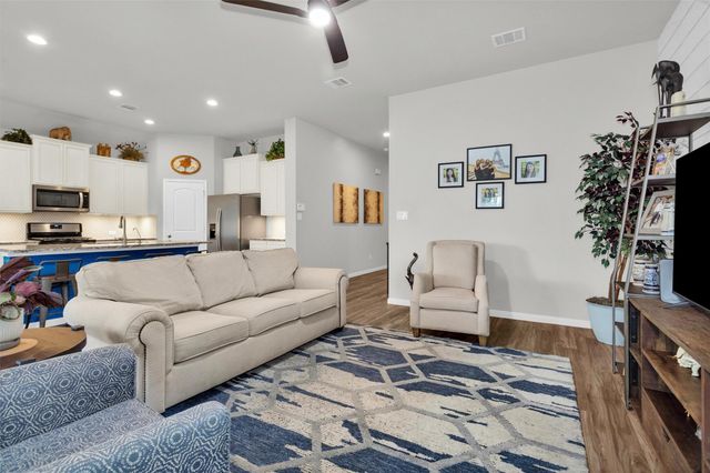 1208 Sandstone Hills Drive, Montgomery, TX 77316