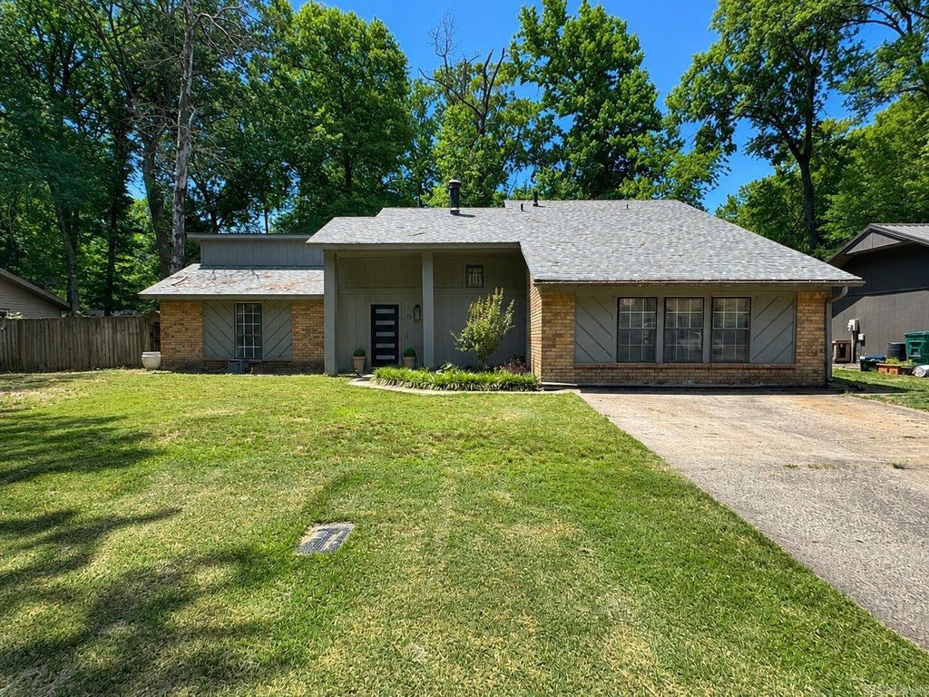 15 Fernwood Drive, Conway, AR 72034