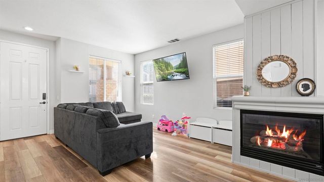 28327 Triese St, Murrieta, CA 92563