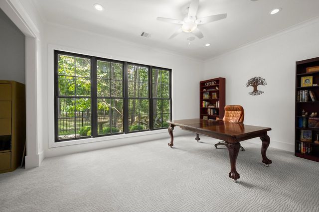 129 Stagecoach Circle, Huntsville, TX 77340