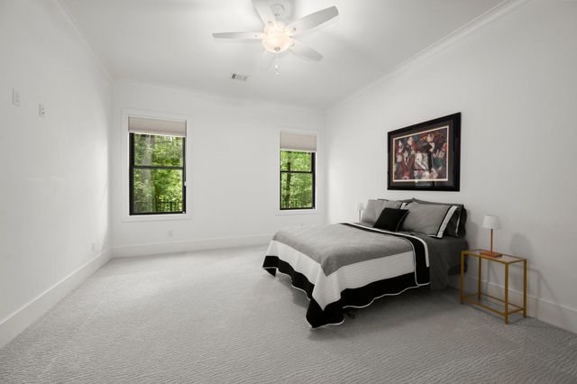 129 Stagecoach Circle, Huntsville, TX 77340