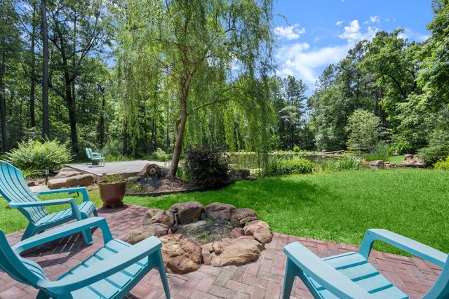 129 Stagecoach Circle, Huntsville, TX 77340