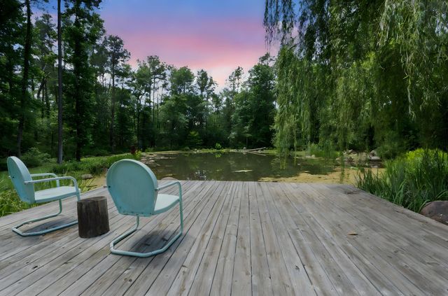 129 Stagecoach Circle, Huntsville, TX 77340