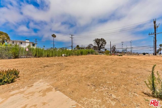 17034 Livorno Drive, Pacific Palisades, CA 90272