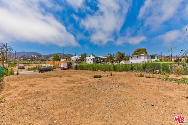17034 Livorno Drive, Pacific Palisades, CA 90272