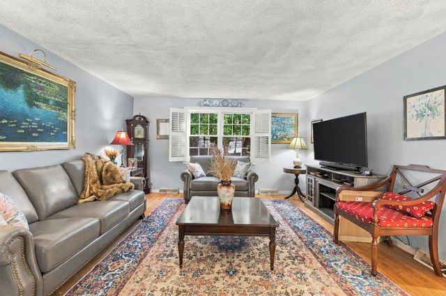 50 Wood, Woburn, MA 01801