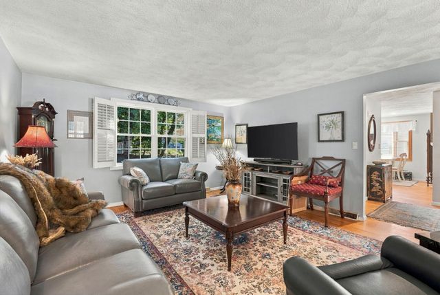 50 Wood, Woburn, MA 01801