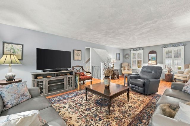 50 Wood, Woburn, MA 01801