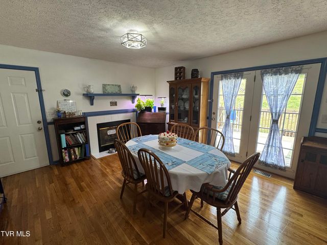 727 Fleetwood Avenue, Church Hill, TN 37642
