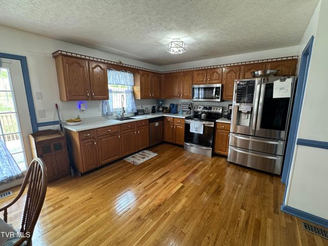 727 Fleetwood Avenue, Church Hill, TN 37642