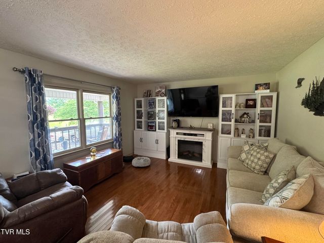 727 Fleetwood Avenue, Church Hill, TN 37642