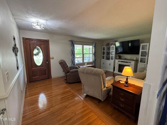 727 Fleetwood Avenue, Church Hill, TN 37642