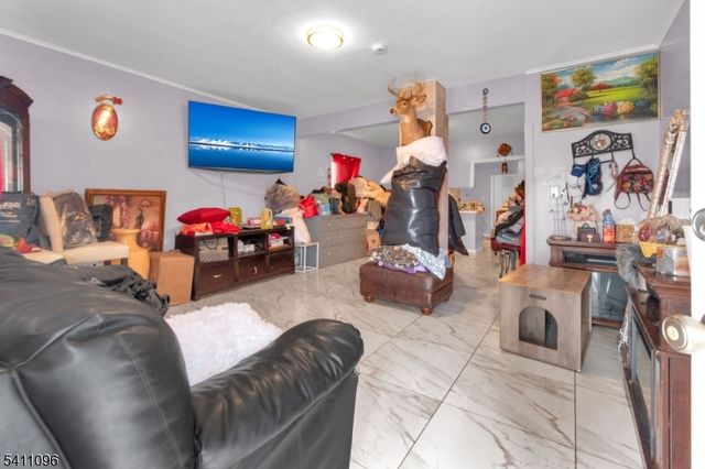 422 Schiller St, Elizabeth City, NJ 07206