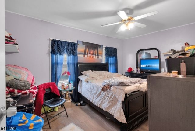 422 Schiller St, Elizabeth City, NJ 07206