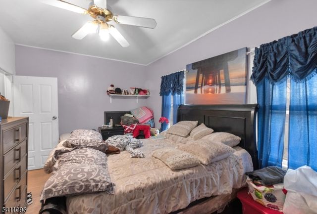 422 Schiller St, Elizabeth City, NJ 07206