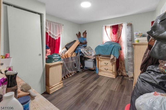 422 Schiller St, Elizabeth City, NJ 07206