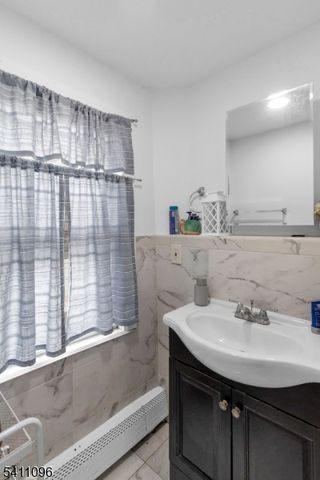 422 Schiller St, Elizabeth City, NJ 07206