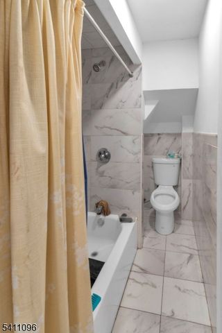 422 Schiller St, Elizabeth City, NJ 07206