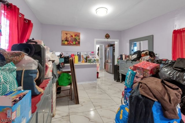 422 Schiller St, Elizabeth City, NJ 07206