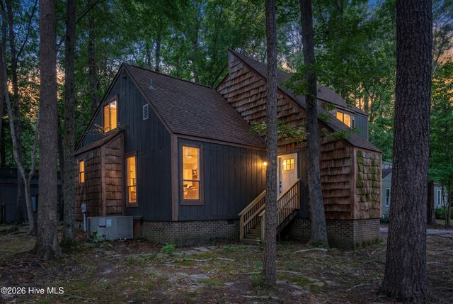 107 Tanglewood Drive, Greenville, NC 27858