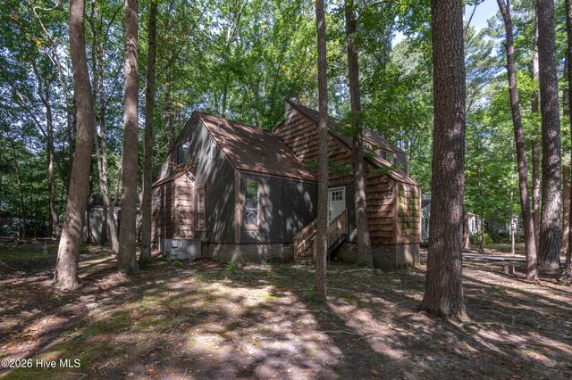 107 Tanglewood Drive, Greenville, NC 27858