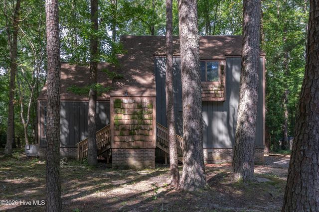 107 Tanglewood Drive, Greenville, NC 27858