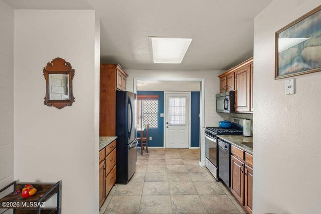 302 S Paseo Aguila, Green Valley, AZ 85614