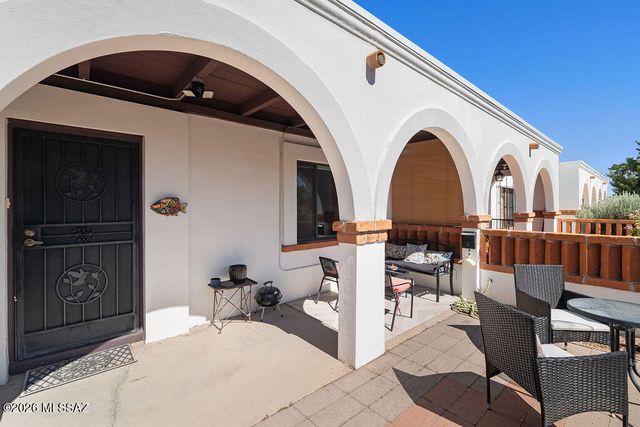 302 S Paseo Aguila, Green Valley, AZ 85614