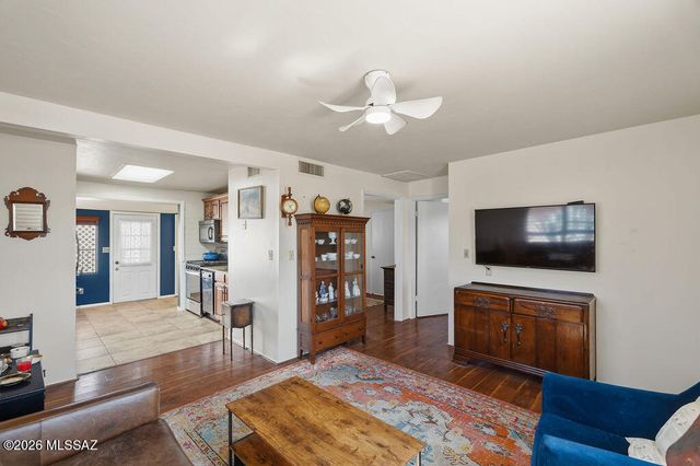 302 S Paseo Aguila, Green Valley, AZ 85614