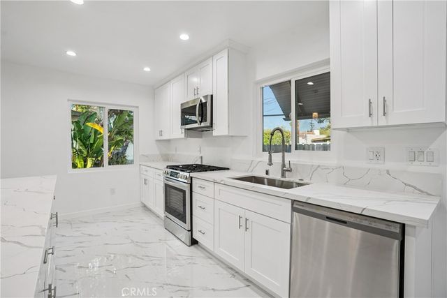 1464 N Allen Avenue, Altadena, CA 91104