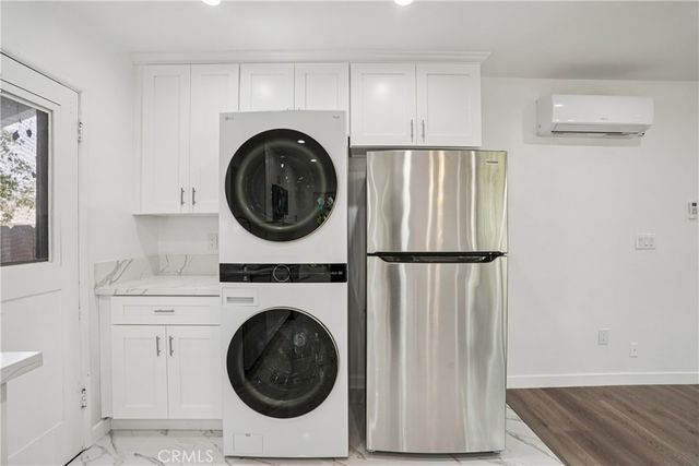 1464 N Allen Avenue, Altadena, CA 91104