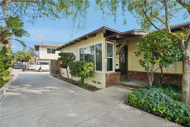 1464 N Allen Avenue, Altadena, CA 91104