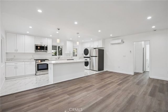 1464 N Allen Avenue, Altadena, CA 91104