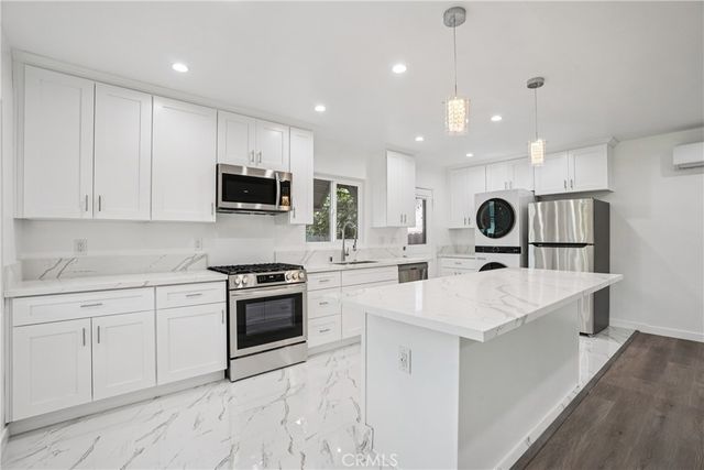 1464 N Allen Avenue, Altadena, CA 91104