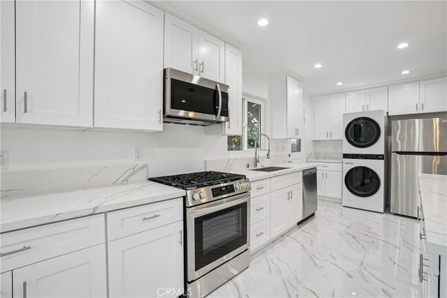 1464 N Allen Avenue, Altadena, CA 91104