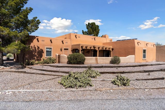 1460 Via Norte, Las Cruces, NM 88007