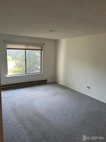278 Crosse Drive 2H, Monroe, NJ 08831