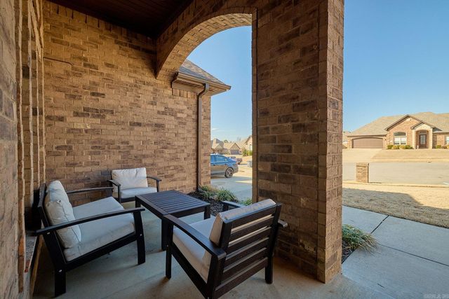 6302 Rim Fire Cove, Bryant, AR 72022