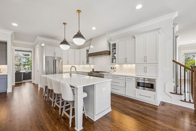 403 Cornwall Dr, Brentwood, TN 37027