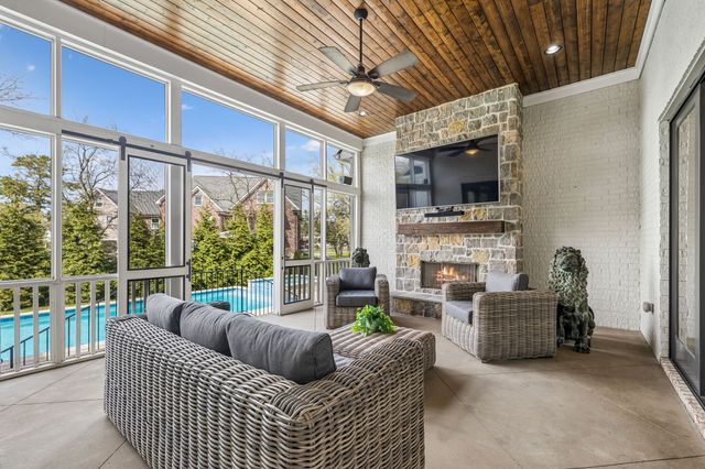 403 Cornwall Dr, Brentwood, TN 37027