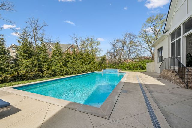 403 Cornwall Dr, Brentwood, TN 37027