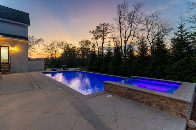 403 Cornwall Dr, Brentwood, TN 37027